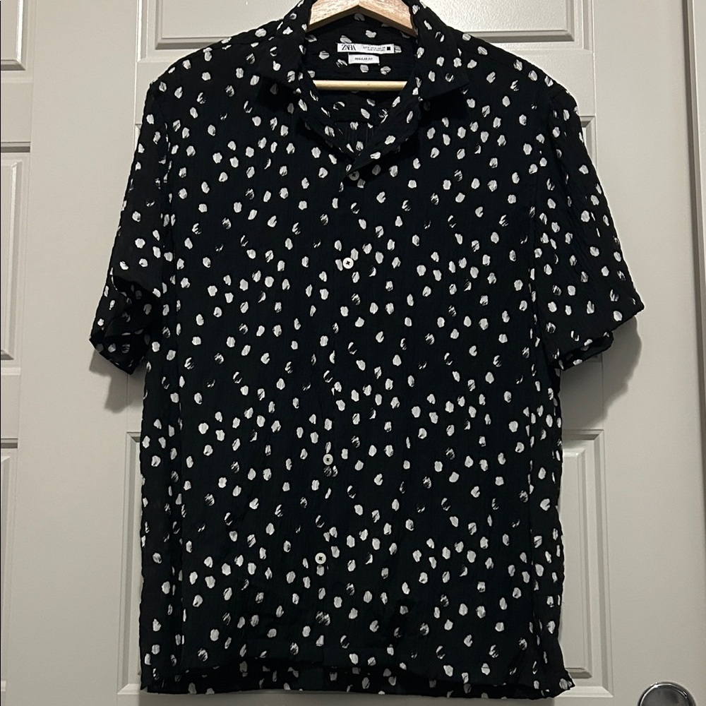 Zara Black and White Patterned Casual Shirt